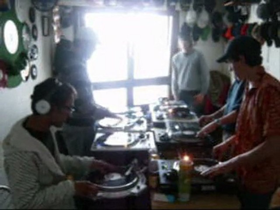 FREESTYLE SKRATSH CHEZ L'SIL LE 27 FéVRIER 2010, PEACE.2