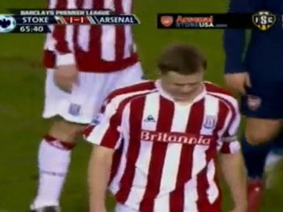 Aaron Ramsey gets Tackled vs Stoke