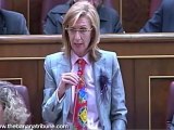 Rosa Díez cuenta chistes de gallegos en el Congreso