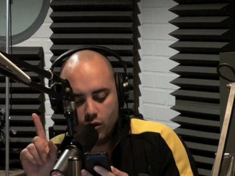 "Commandeur Replay" sur Ouï Fm n°133 01.03.2010