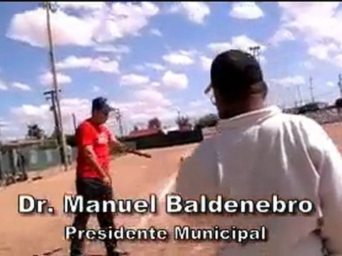 Policias enfrentan a Funcionarios Publicos en San Luis Río C