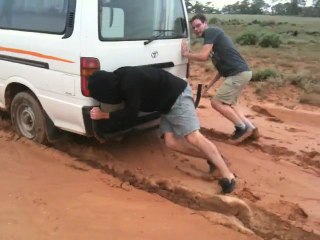 Perdu en van dans le désert Australien...