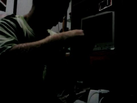 Dissembling a laptop hard disk drive Seagate 120gb part 1