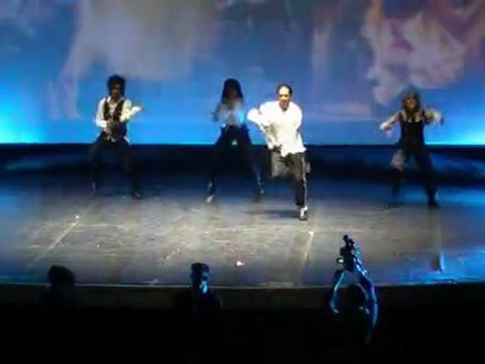 Michael Jackson Ghost - Tribute Performance by JAYL at Le Grand Rex, Paris