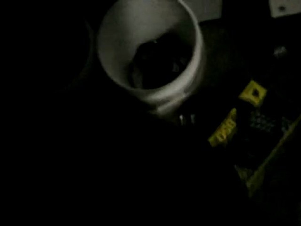 Dissembling a laptop hard disk drive Hitachi 80GB part 3