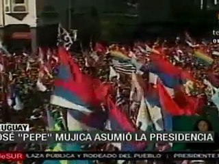 José Mujica asume presidencia en acto al aire libre