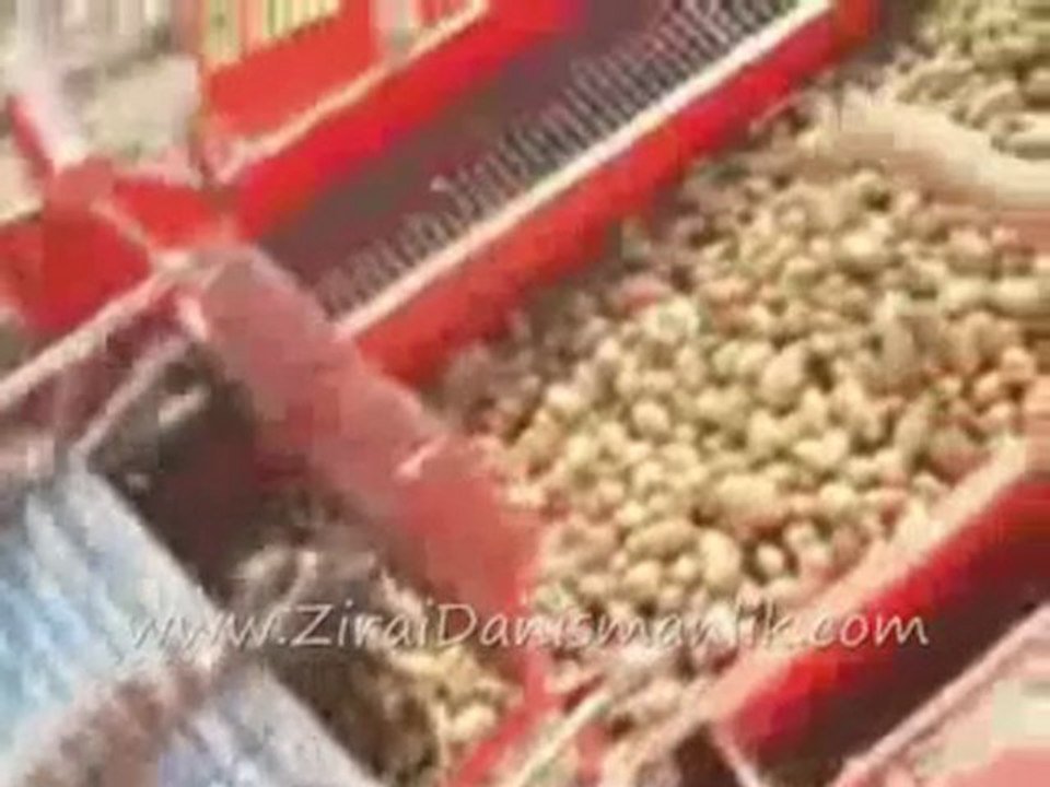 Patates hasat makinası (www.ZiraiDanismanlik.com)