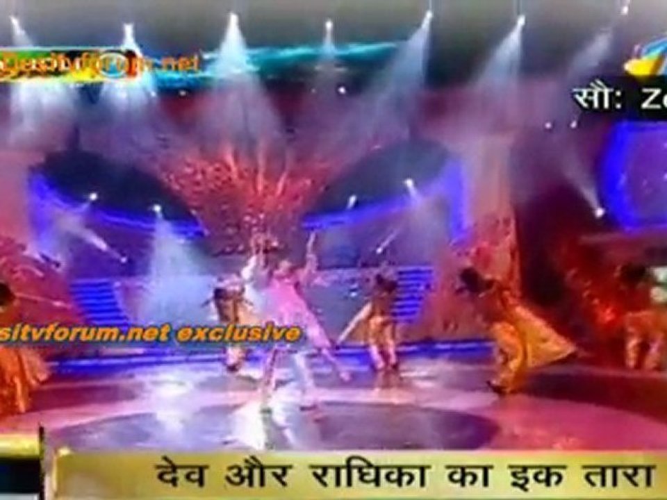 Radhika Aur Dev Ne Rachaya Raas at Zee Rishtey Awards 2010