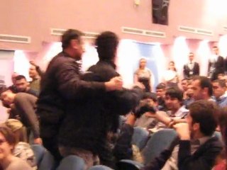 İşbirlikçilere ODTÜ'de yumurtalı protesto