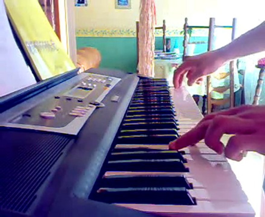 Matrix (Clubbed To Death) au piano