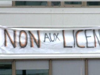 Martine Aubry avec les salariés de ST Ericsson