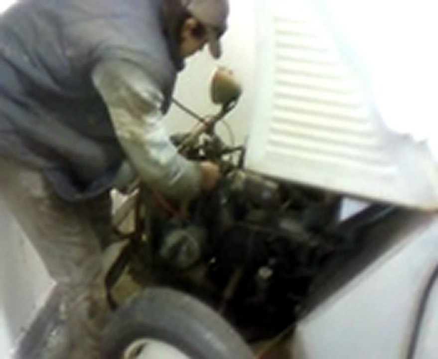 le demarage de la 2cv typeA apres 15 ans de sommeille