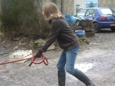 Dilou commence l'agility. :D