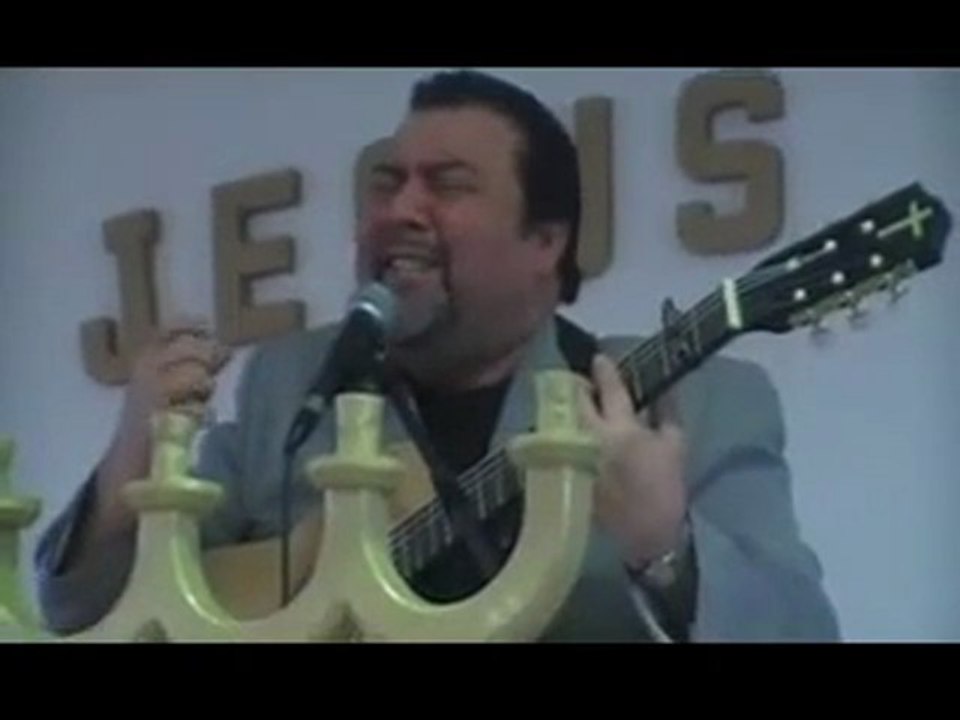 hermano  bueno  caminaba el rey del mundo cara golgota.