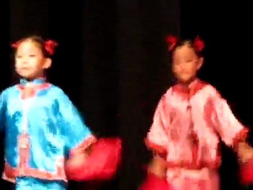 Julia Chinese Dance