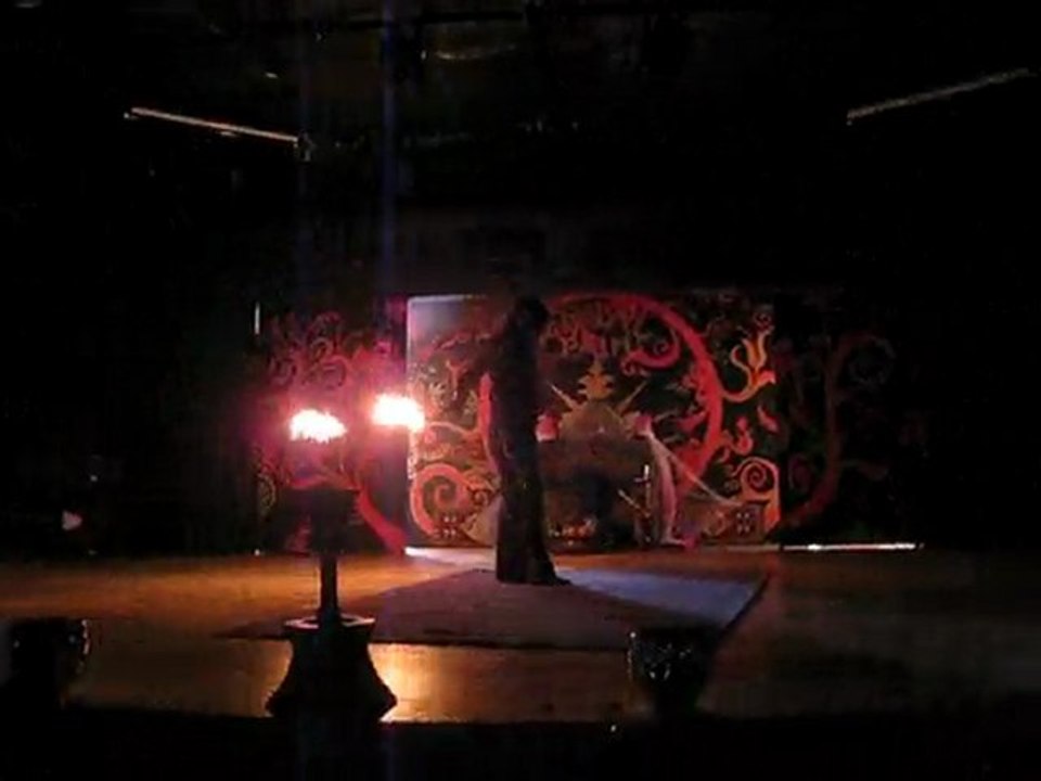 THE FİRE FEUER POİ FAKİR SHOW HÜSNÜ FERHAT DEMİR