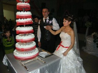 BURCU VE AHMET YILMAZ