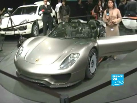 Les moteurs hybrides, vedettes du salon de Genève