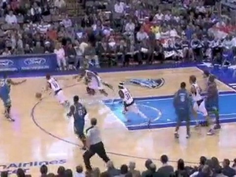 Caron Butler grabs the pass from Jose Barea and finshes the