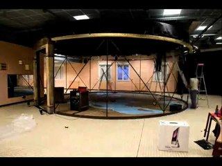 Montage du chapiteau spectacle "L'Iliade"