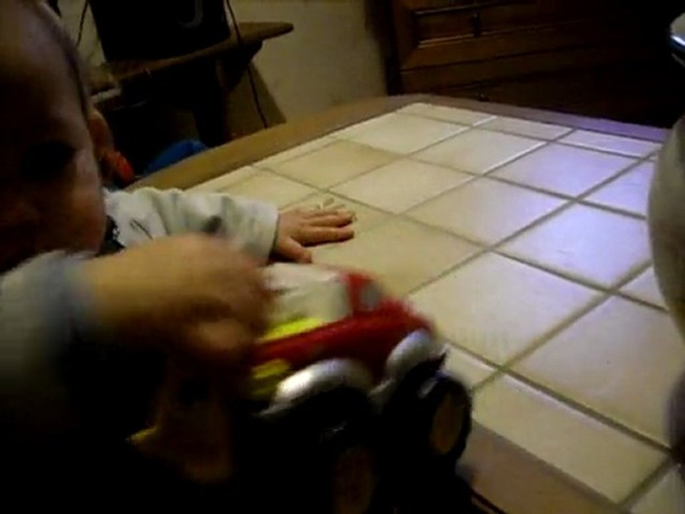 Noam et son camion !!!!!