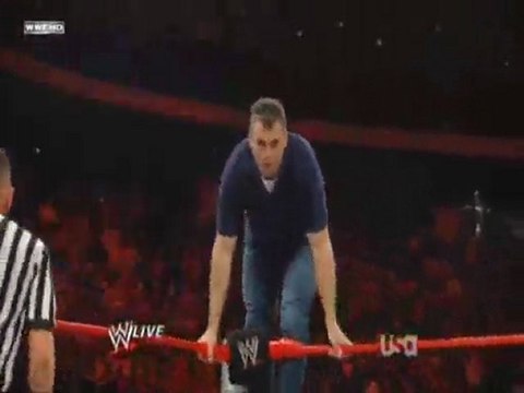 Shane McMahon attacks Randy Orton
