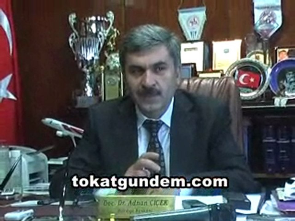 TOKAT BLD. BAŞKANI ADNAN ÇİÇEKTEN GÜREŞÇİLERE ALTIN HEDİYE