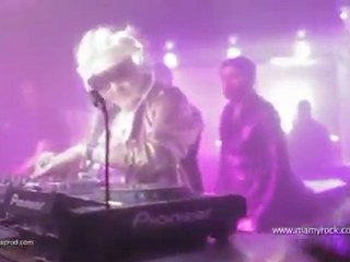 Babcia DJ podbija kluby