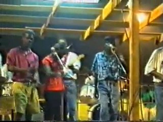 Groupe MESSAGE  live stade du MOULE la foie 1994