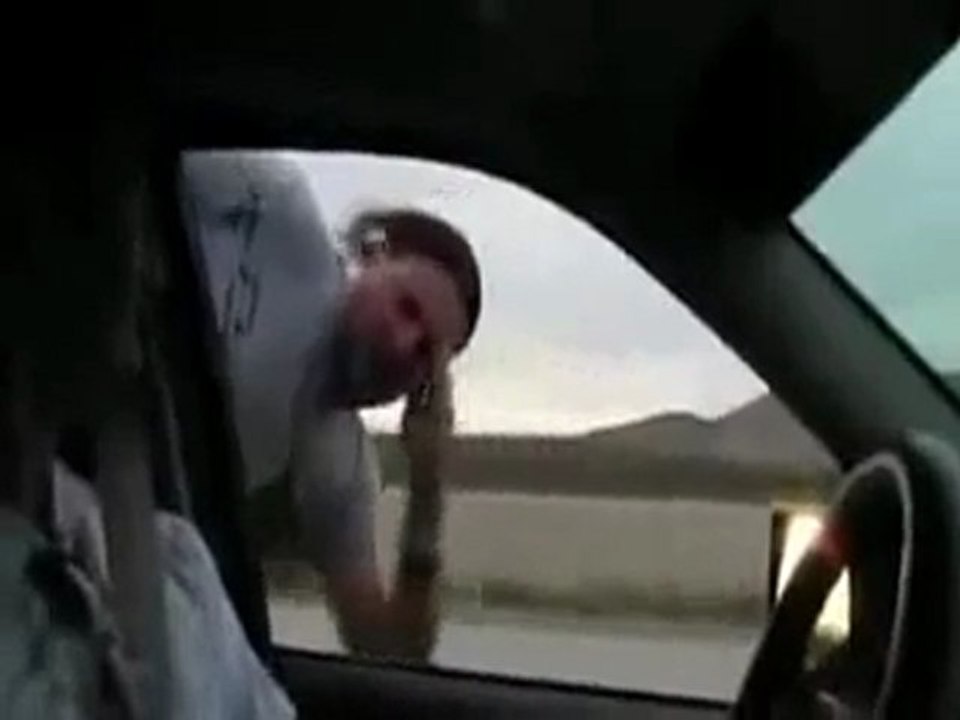 Mixis.fr_Le Premier Superman De L'Autoroute...