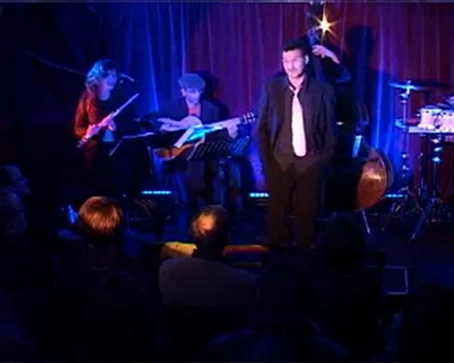 chanson pour enfant LE PETIT POISSON ET LA GROSSE MOUETTE fable par le chanteur grenoblois Yo