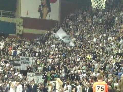 Συνθήματα ΠΑΟΚ από Παρτιζάν