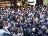 Milano. Corso Vittorio Emanuele. Flash mob su Jackson
