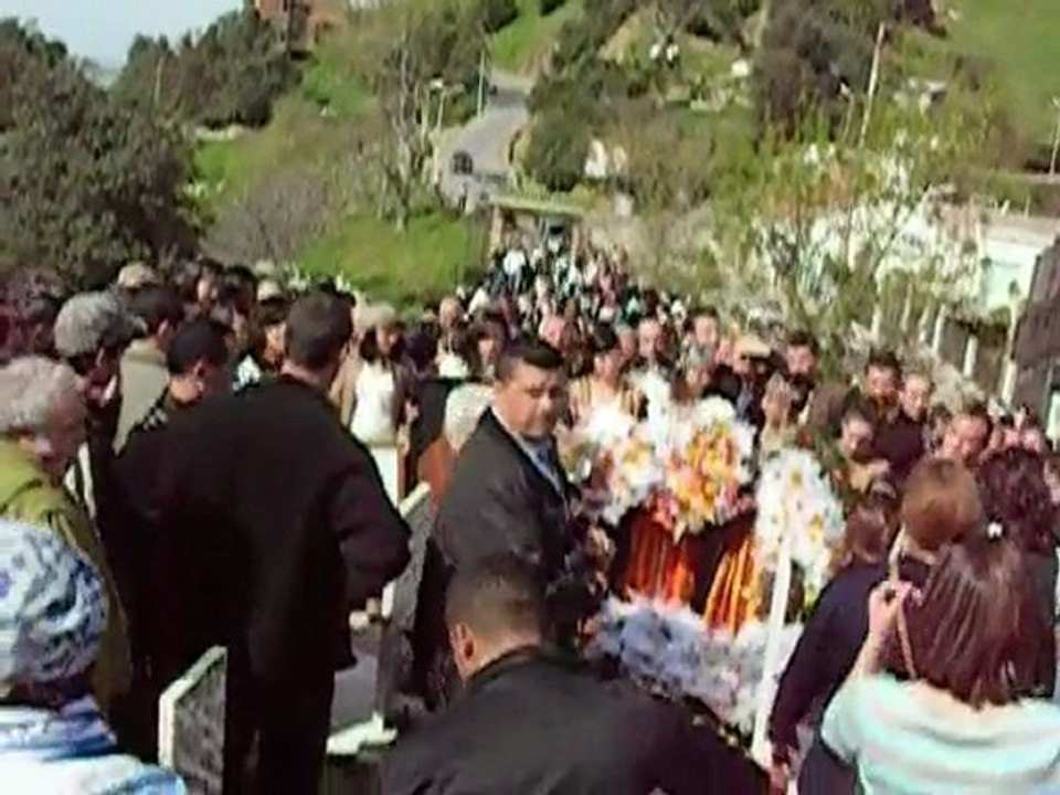 Recueillent sur la tombe de Dda Lmulud 3/4