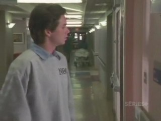 Sydney Fox, 3.11 Danger sur le campus 1 sur 3