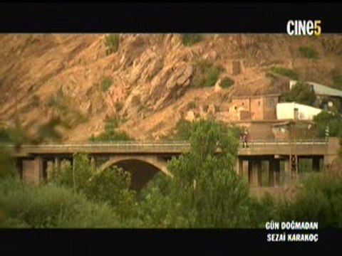 SEZAİ KARAKOÇ BELGESELI (2/12)