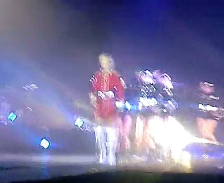 lorie qui danse au tour 2lor a lille