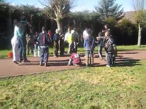 Ateliers pédagogie sociale enfants Roms Jeux traditionnels