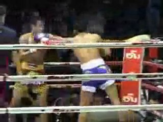 Pakorn Sakyothin vs Ponsaneh Sitmonchai @ Lumpinee Stadium