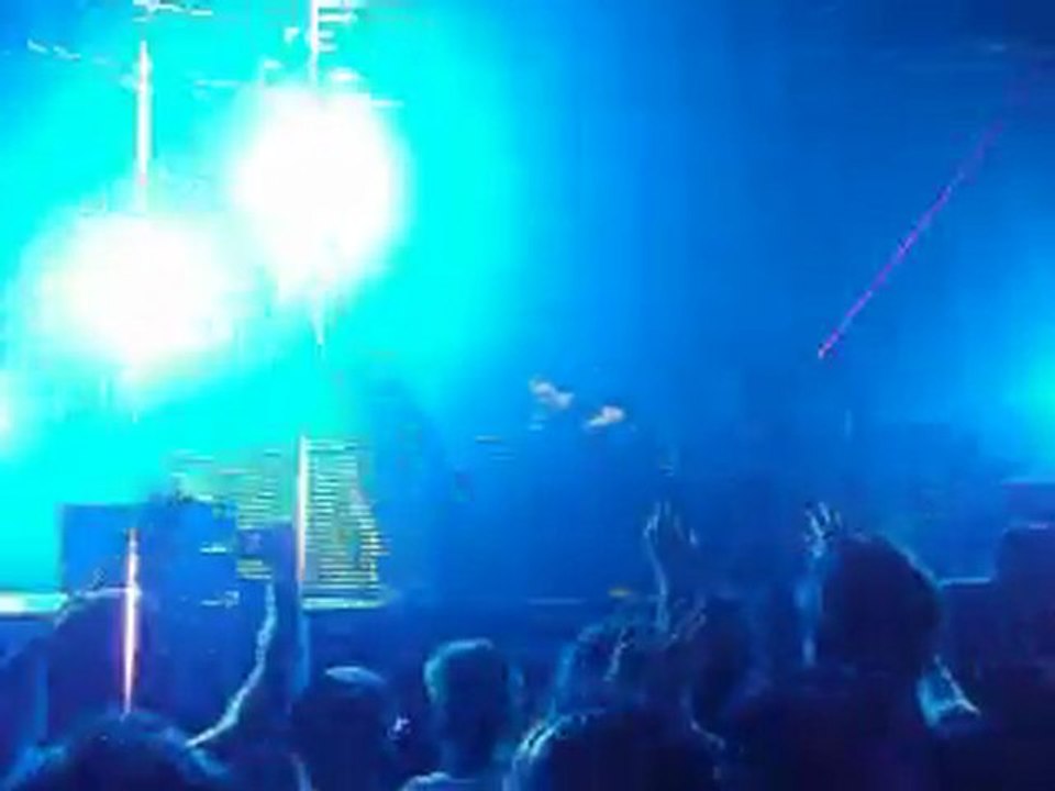 TIESTO // KALEIDOSCOPE TOUR 2010 // Im Not Alone