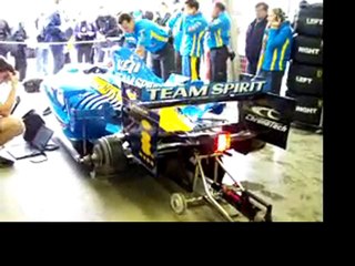 F1 Renault démarrage au box WSR2006