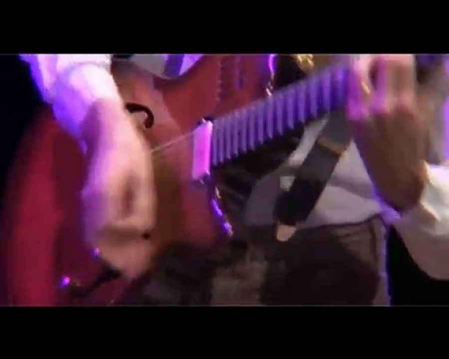 Domi en concert au théâtre Na Loba