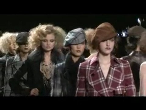 Fashion Week Tous les défilés de la Fashion Week en vidéo