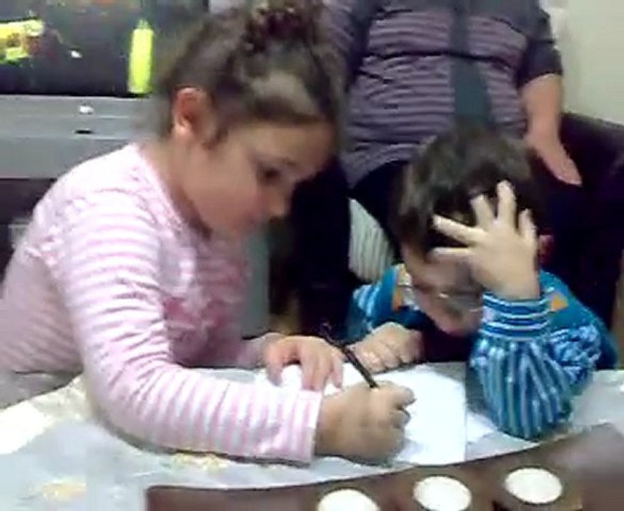 Demir: Ceyda ile resim yaparken / While drawing a picture