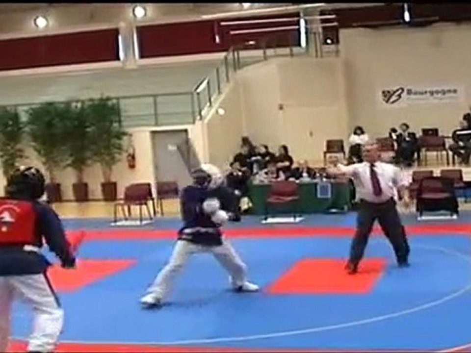 Combat Equipe batons Varennes le Grand Finale CdB 2010