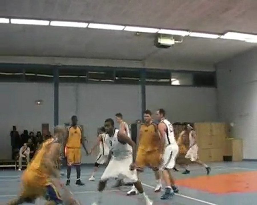 Match contre SAINT MAUR 3.wmv