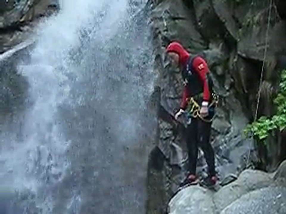 canyon ardeche canyoning extrem high jump switzerland Iragna