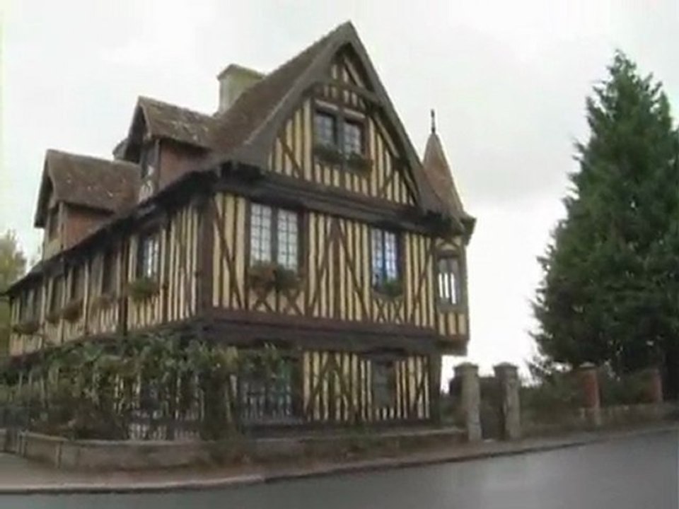 Promenade à Beuvron en Auge