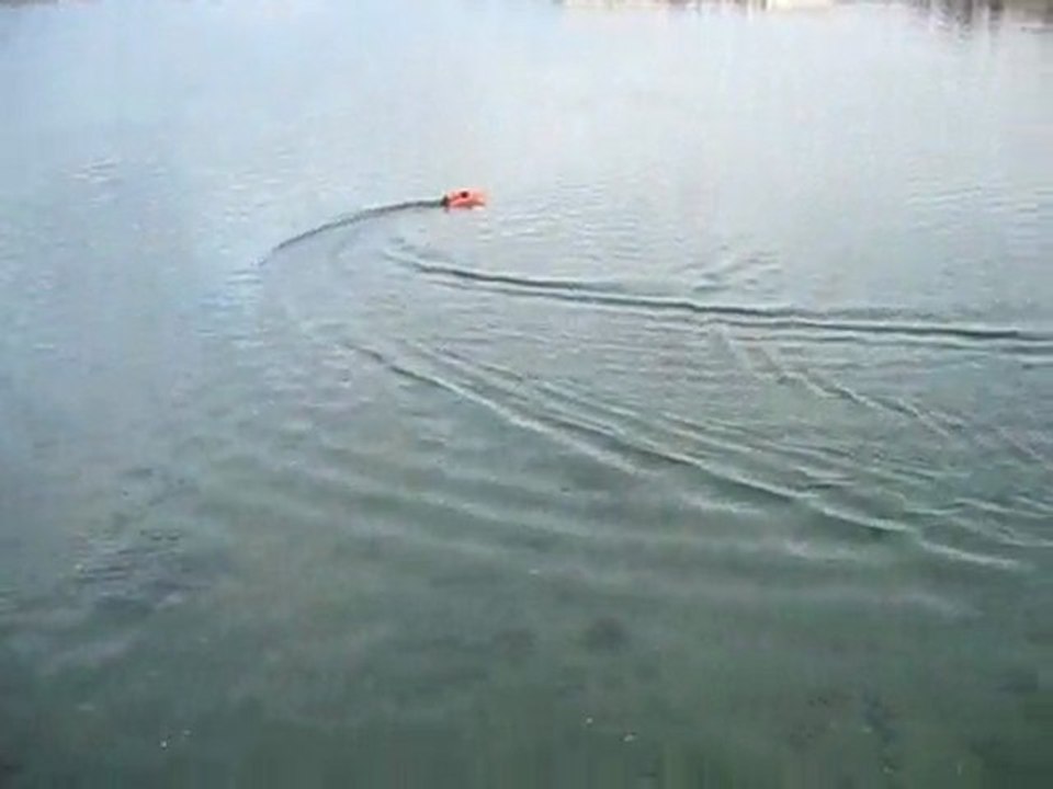 Robbe Prinzess RC Outboard Boat with Roqua Outboard