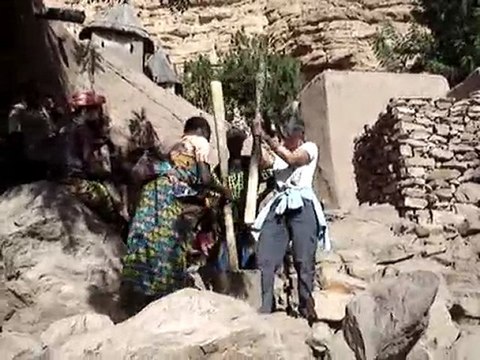 MALI - VILLAGE DE KOUNDOU-PAYS DOGON - 16.01.2010